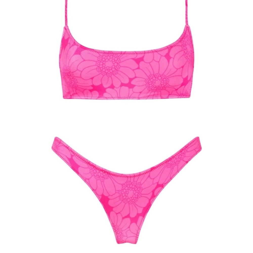 Hot pink flower triangl bikini. Bottoms fit small. Top fits B-DD cup